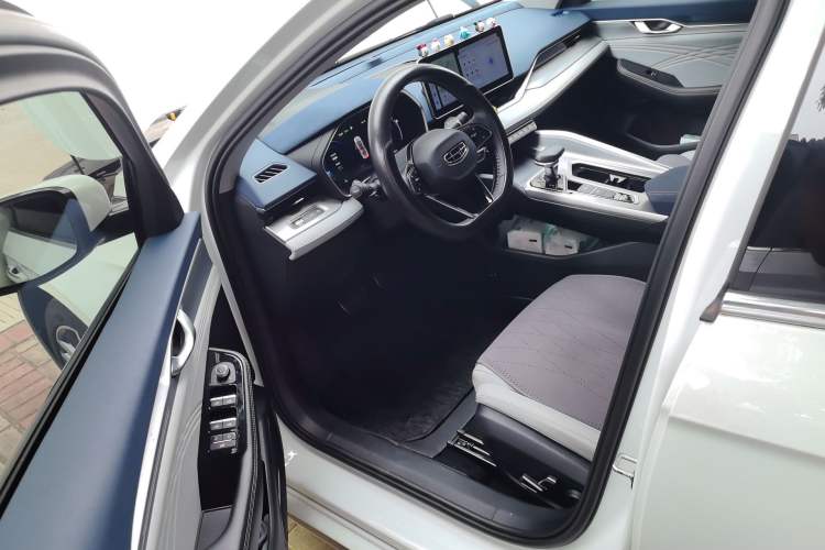 Used Geely Auto Preface 2023 2.0TD Prestige Version Interior 3