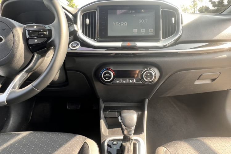 Used Geely Auto Preface 2023 1.5TD Fuyao Version Interior 8