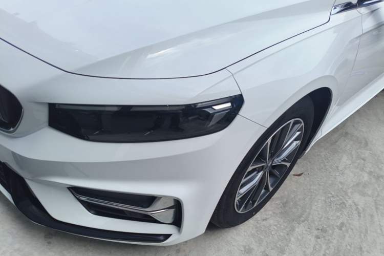 Used Geely Auto Preface 2023 1.5TD Fuyao Version Left Front Headlight