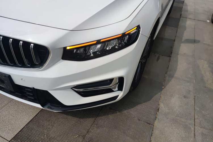 Used Geely Auto Preface 2023 1.5TD Fuyao Version Left Front Headlight