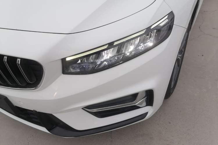 Used Geely Auto Preface 2023 1.5TD Fuyao Version Left Front Headlight