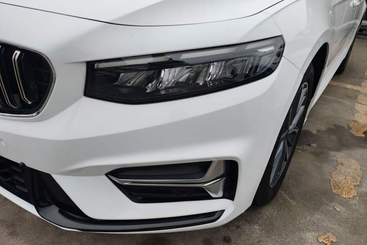 Used Geely Auto Preface 2023 1.5TD Fuyao Version Left Front Headlight