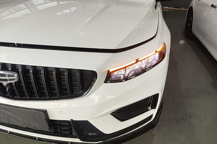 Used Geely Auto Preface 2023 2.0TD Space-Time Edition Left Front Headlight