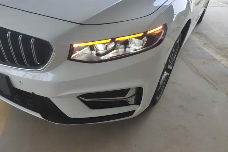 Used Geely Auto Preface 2023 2.0TD Prestige Version Left Front Headlight