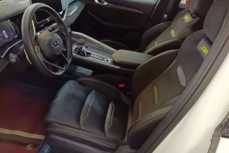 Used Geely Auto Preface 2023 2.0TD Space-Time Edition Left Front Seat