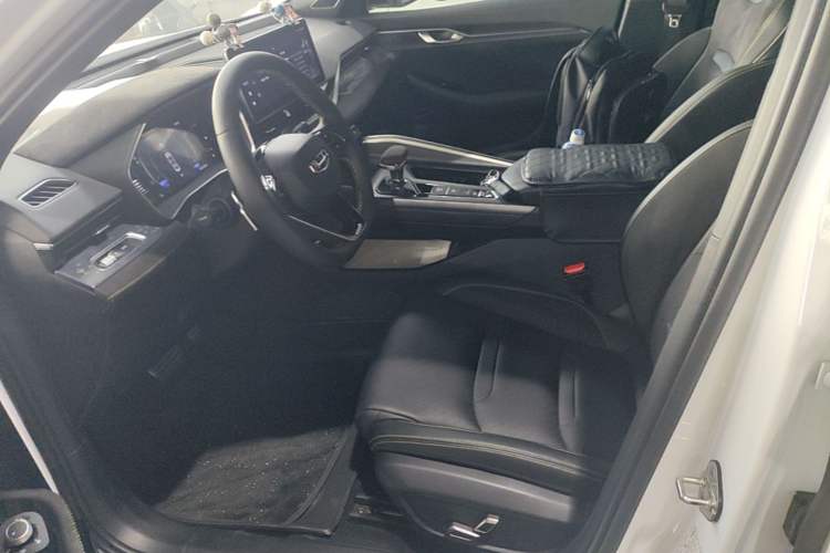 Used Geely Auto Preface 2023 2.0TD Space-Time Edition Left Front Seat
