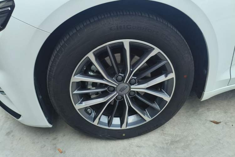 Used Geely Auto Preface 2023 1.5TD Fuyao Version Left Front Wheel Hub