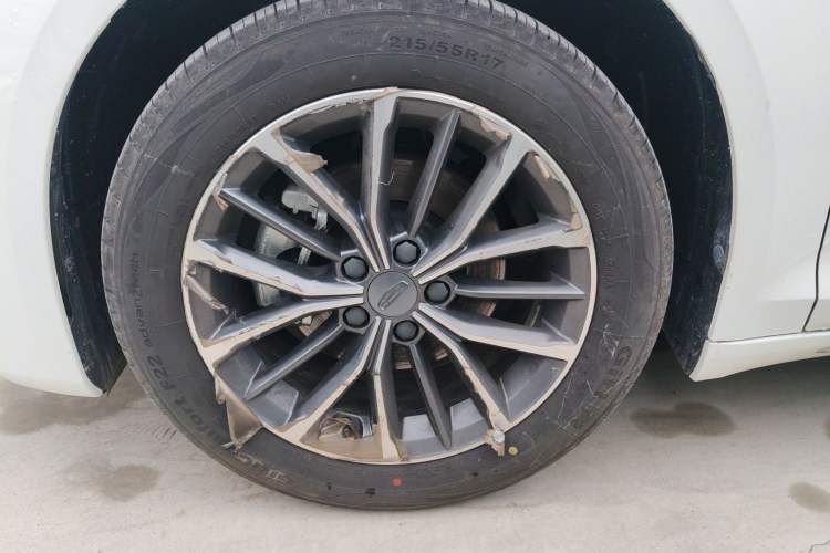Used Geely Auto Preface 2023 2.0TD Luxury Version Left Front Wheel Hub
