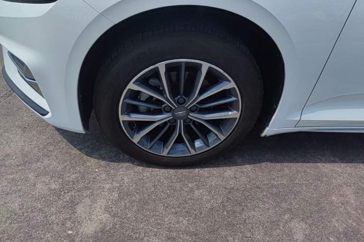 Used Geely Auto Preface 2023 2.0TD Luxury Version Left Front Wheel Hub
