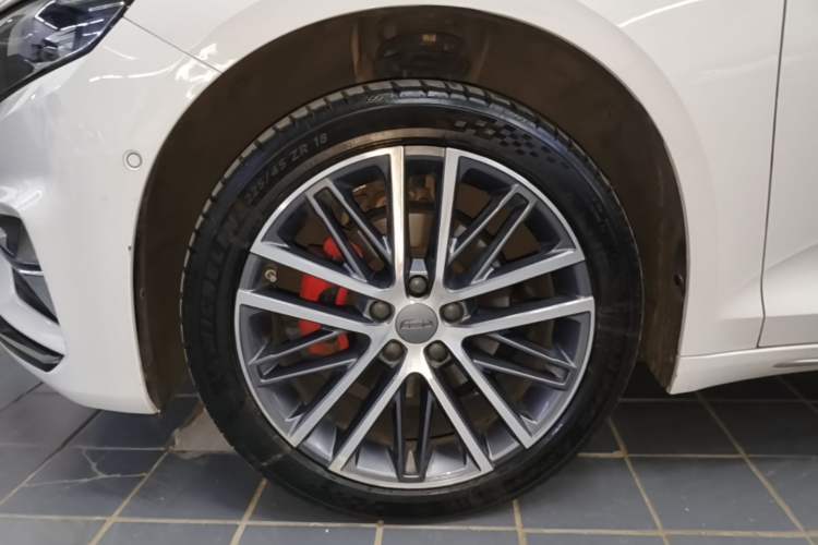 Used Geely Auto Preface 2023 2.0TD Prestige Version Left Front Wheel Hub