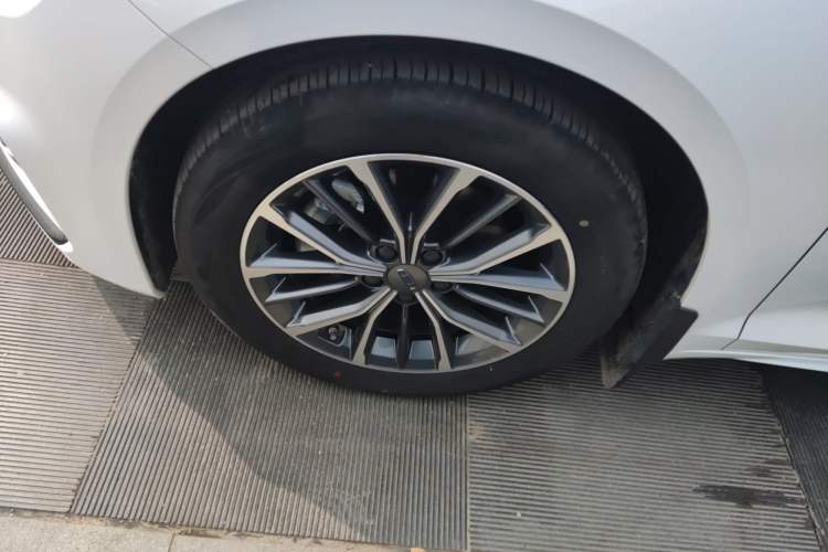 Used Geely Auto Preface 2023 1.5TD Fuyao Version Left Front Wheel Hub
