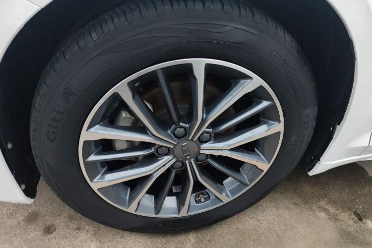 Used Geely Auto Preface 2023 1.5TD Fuyao Version Left Front Wheel Hub