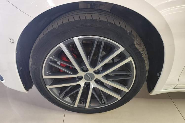 Used Geely Auto Preface 2023 2.0TD Prestige Version Left Front Wheel Hub