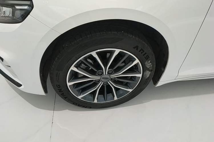 Used Geely Auto Preface 2023 2.0TD Luxury Version Left Front Wheel Hub