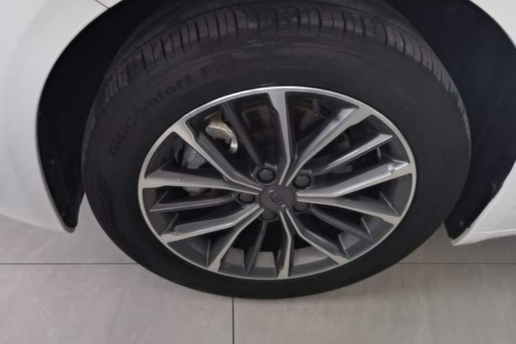 Used Geely Auto Preface 2023 2.0TD Luxury Version Left Front Wheel Hub