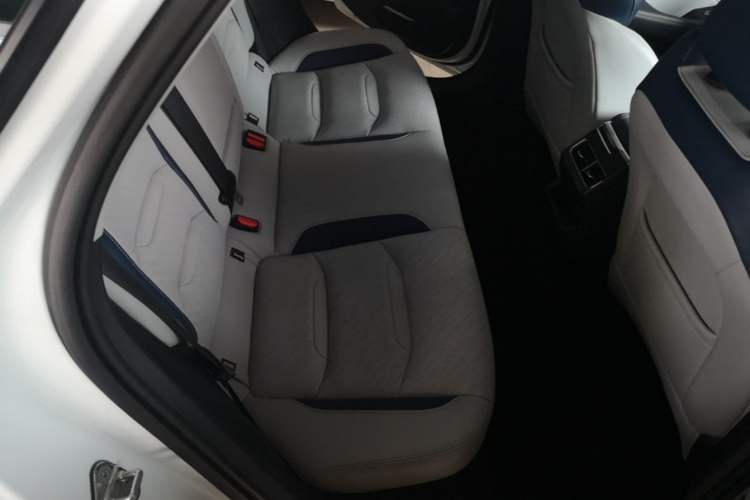 Used Geely Auto Preface 2023 2.0TD Prestige Version Left Rear Seat