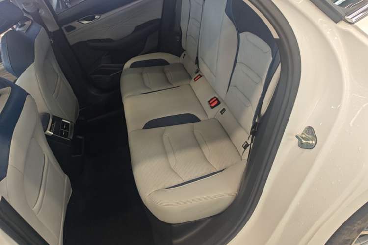 Used Geely Auto Preface 2023 2.0TD Prestige Version Left Rear Seat