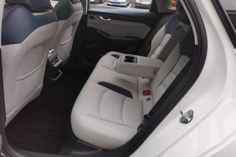 Used Geely Auto Preface 2023 2.0TD Prestige Version Left Rear Seat