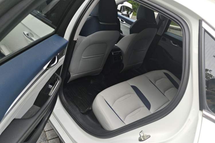 Used Geely Auto Preface 2023 2.0TD Prestige Version Left Rear Seat