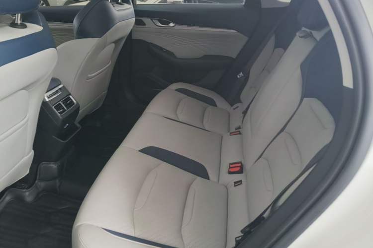 Used Geely Auto Preface 2023 2.0TD Prestige Version Left Rear Seat