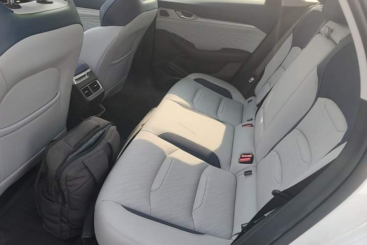 Used Geely Auto Preface 2023 2.0TD Prestige Version Left Rear Seat
