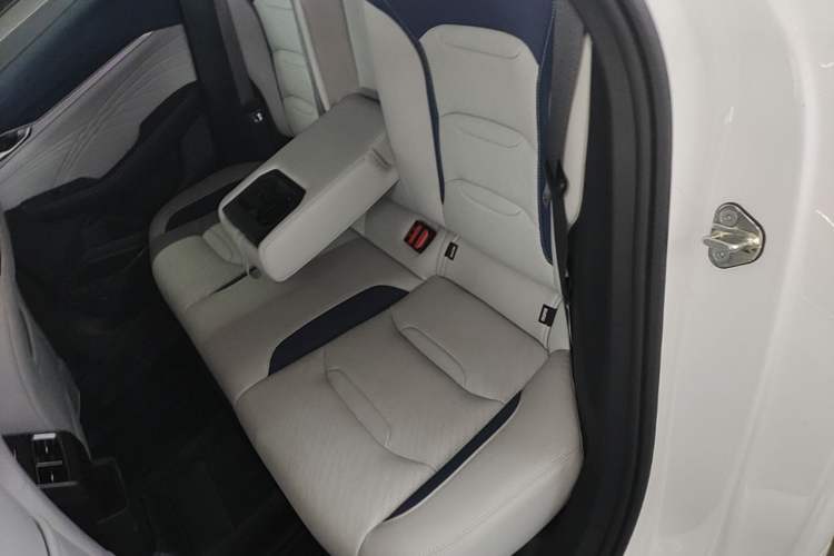 Used Geely Auto Preface 2023 2.0TD Prestige Version Left Rear Seat