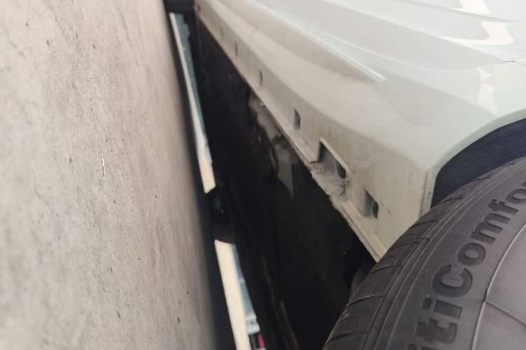 Used Geely Auto Preface 2023 1.5TD Fuyao Version Left Side Sill