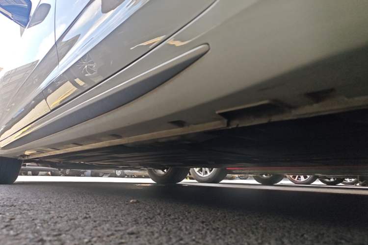 Used Geely Auto Preface 2023 2.0TD Luxury Version Left Side Sill