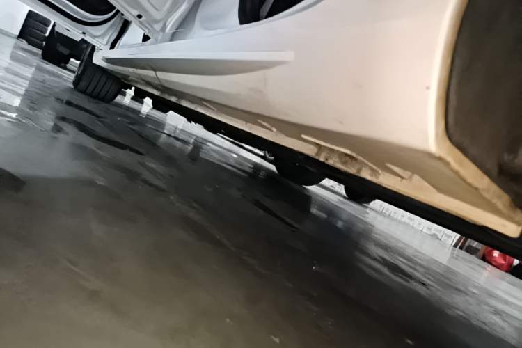 Used Geely Auto Preface 2023 1.5TD Fuyao Version Left Side Sill