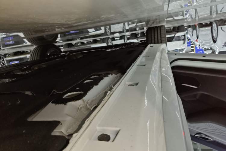 Used Geely Auto Preface 2023 2.0TD Prestige Version Left Side Sill