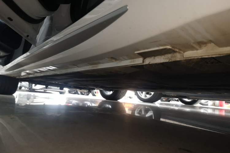 Used Geely Auto Preface 2023 2.0TD Prestige Version Left Side Sill