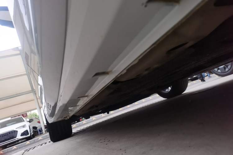 Used Geely Auto Preface 2023 2.0TD Prestige Version Left Side Sill