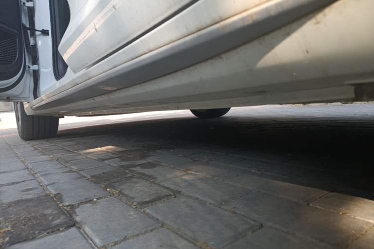 Used Geely Auto Preface 2023 2.0TD Prestige Version Left Side Sill