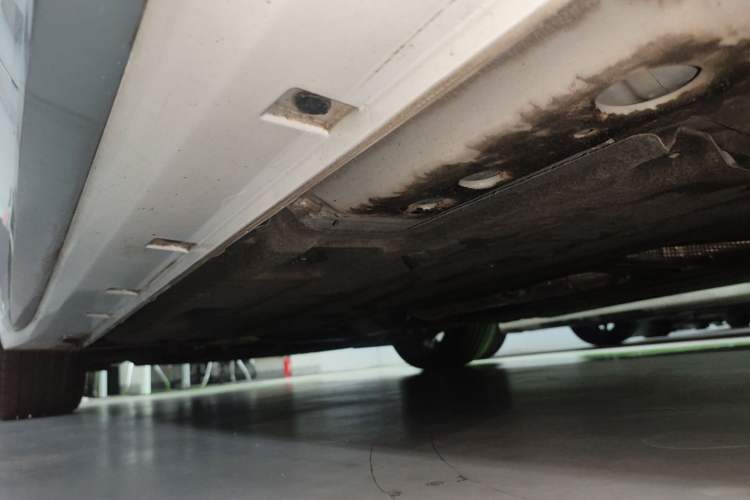 Used Geely Auto Preface 2023 2.0TD Prestige Version Left Side Sill