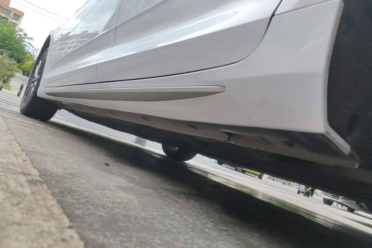 Used Geely Auto Preface 2023 2.0TD Prestige Version Left Side Sill