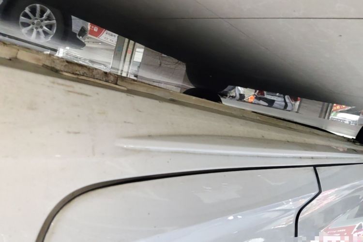 Used Geely Auto Preface 2023 1.5TD Fuyao Version Left Side Sill