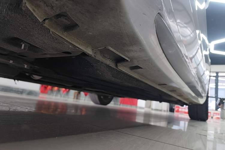 Used Geely Auto Preface 2023 2.0TD Prestige Version Left Side Sill