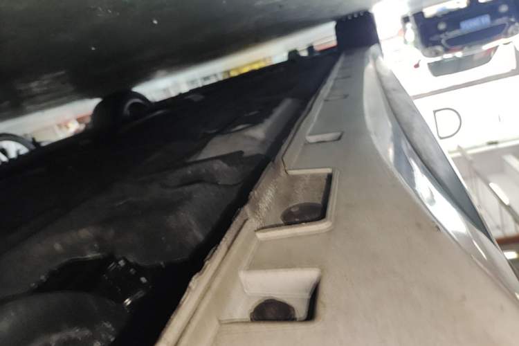 Used Geely Auto Preface 2023 2.0TD Prestige Version Left Side Sill