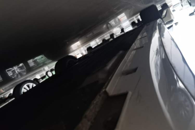 Used Geely Auto Preface 2023 2.0TD Luxury Version Left Side Sill