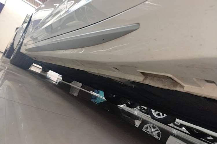 Used Geely Auto Preface 2023 2.0TD Prestige Version Left Side Sill