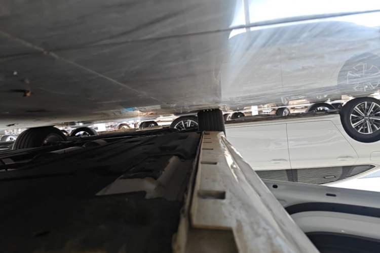 Used Geely Auto Preface 2023 2.0TD Prestige Version Left Side Sill