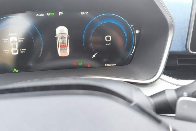 Used Geely Auto Preface 2023 2.0TD Prestige Version Odometer Close Up