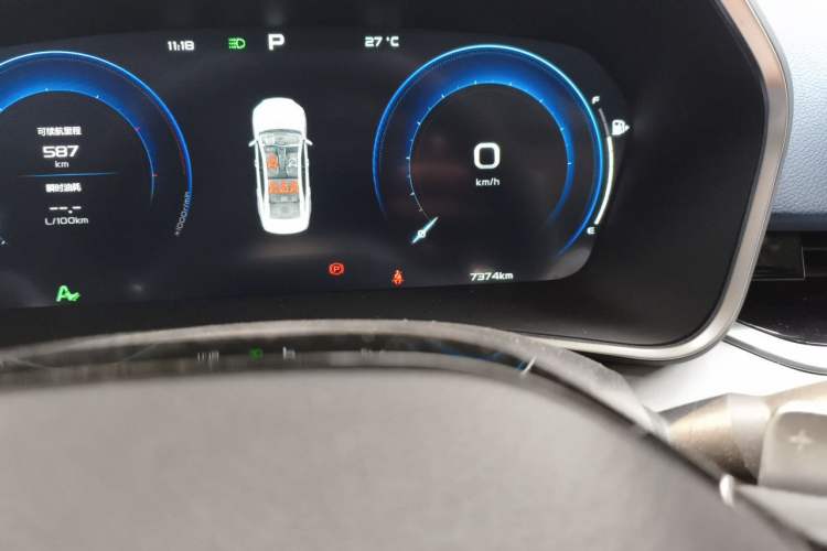 Used Geely Auto Preface 2023 2.0TD Prestige Version Odometer Close Up