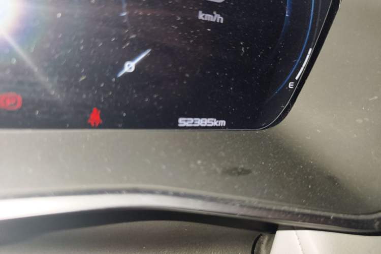 Used Geely Auto Preface 2023 2.0TD Prestige Version Odometer Close Up
