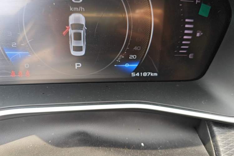 Used Geely Auto Preface 2023 2.0TD Luxury Version Odometer Close Up