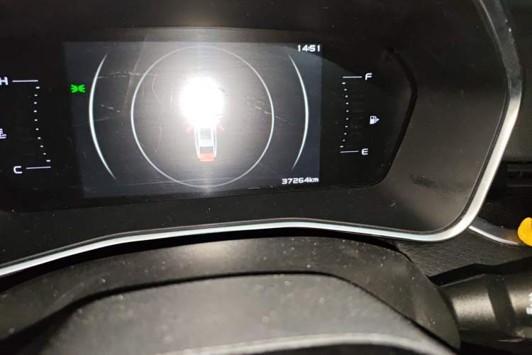 Used Geely Auto Preface 2023 2.0TD Luxury Version Odometer Close Up