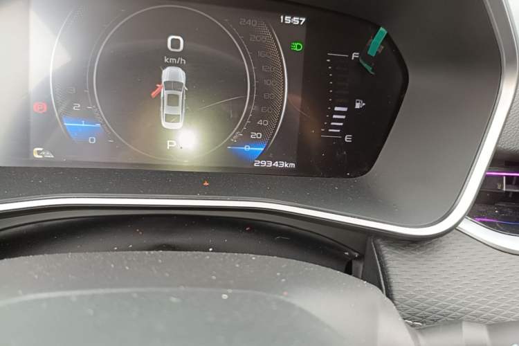 Used Geely Auto Preface 2023 2.0TD Luxury Version Odometer Close Up