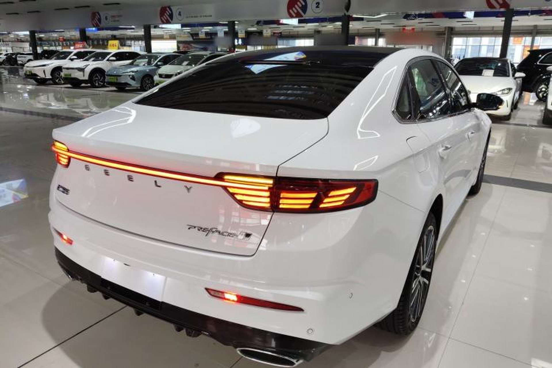 Used Geely Auto Preface 2023 2.0TD Prestige Version Rear Right 45 Deg