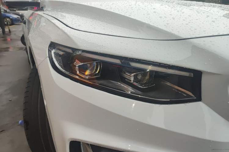 Used Geely Auto Preface 2023 2.0TD Prestige Version Right Front Headlight