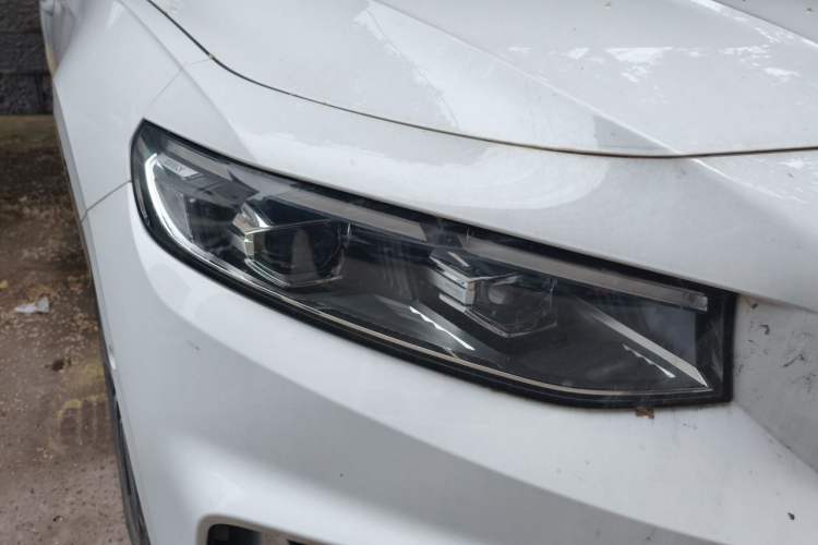 Used Geely Auto Preface 2023 2.0TD Prestige Version Right Front Headlight